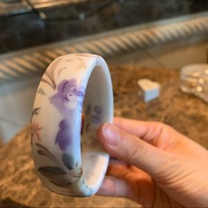 Vintage floral resin bracelet